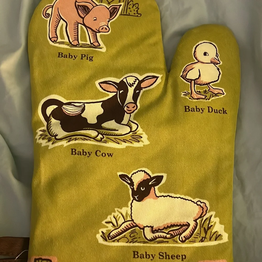 Blue Q “Learn Your Baby Animals” New With Tags Oven Mitt